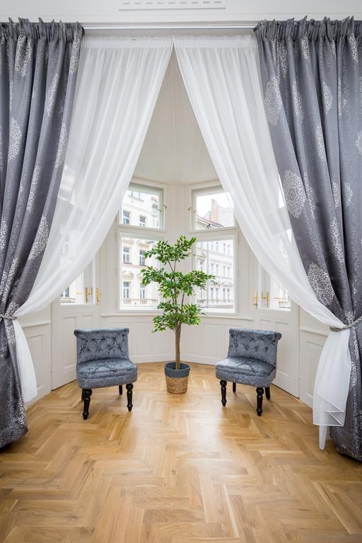 Love To Live Apartments ปราก ภายนอก รูปภาพ