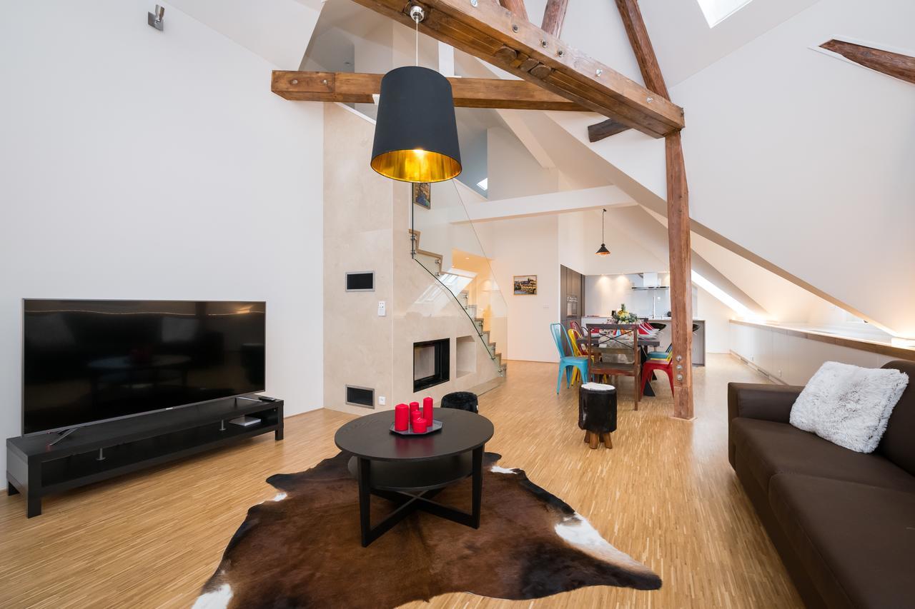 Love To Live Apartments ปราก ภายนอก รูปภาพ