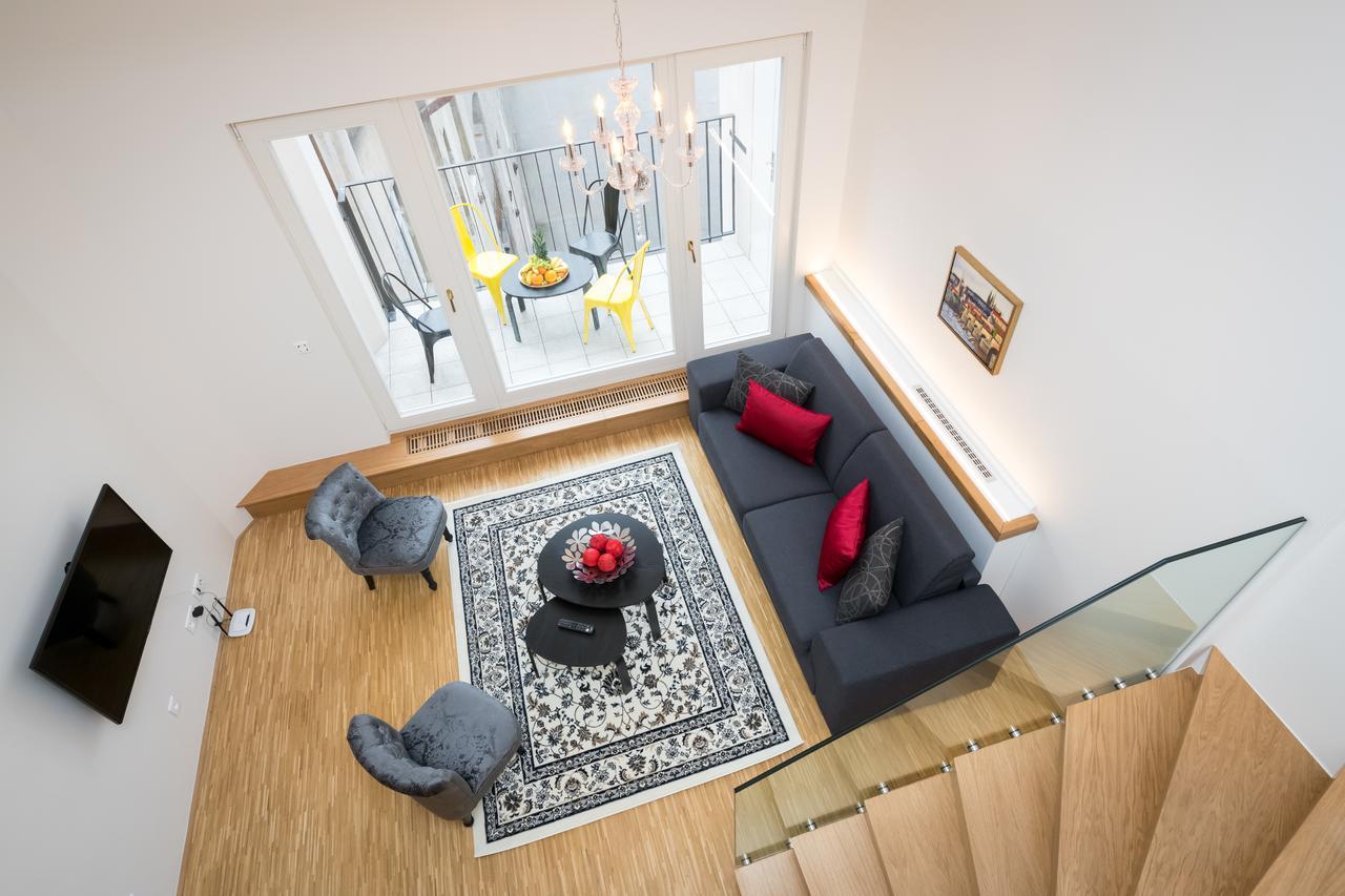 Love To Live Apartments ปราก ภายนอก รูปภาพ